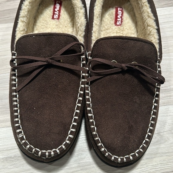 LEVI’S Men’s Brown Suede House Slippers Size 11-12 - Picture 3 of 7
